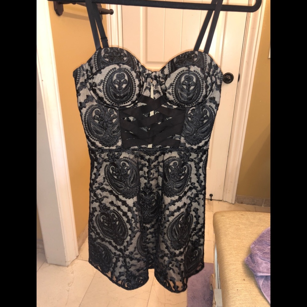 BEBE bustier black sheer/tan lace dress